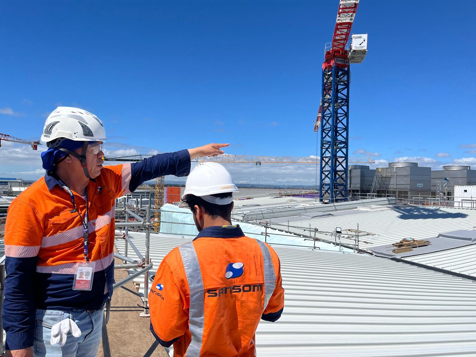 SUCCESSFULLY DELIVERING A LARGE-SCALE WARM ROOF SYSTEM FOR AUCKLAND AIRPORT