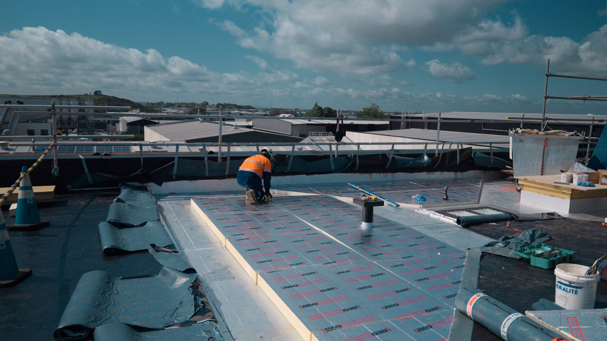DELIVERING A COMPLEX WARM ROOF SYSTEM FOR FISHER & PAYKEL APPLIANCES’ NEW HEADQUARTERS